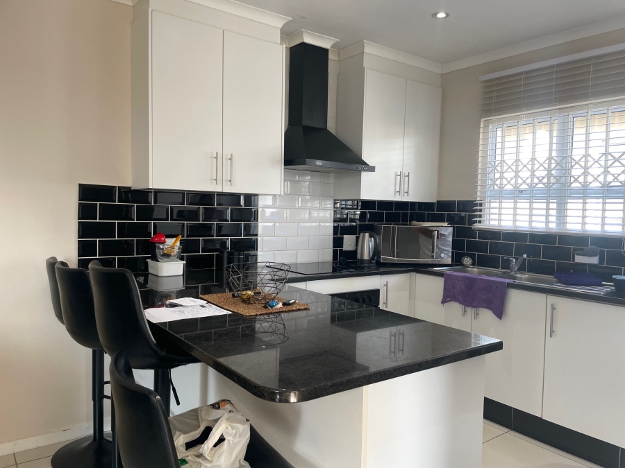 3 Bedroom Property for Sale in Cambridge West Eastern Cape